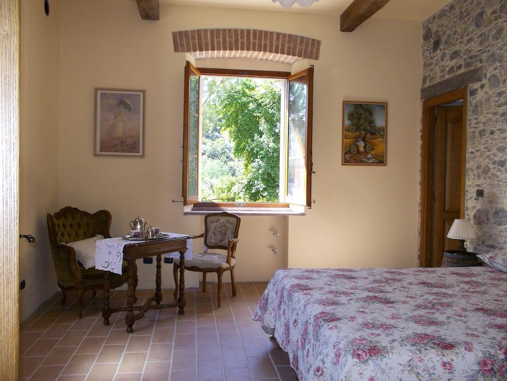 Agriturismo A Trasea Bed and Breakfast Varese Ligure Habitación foto